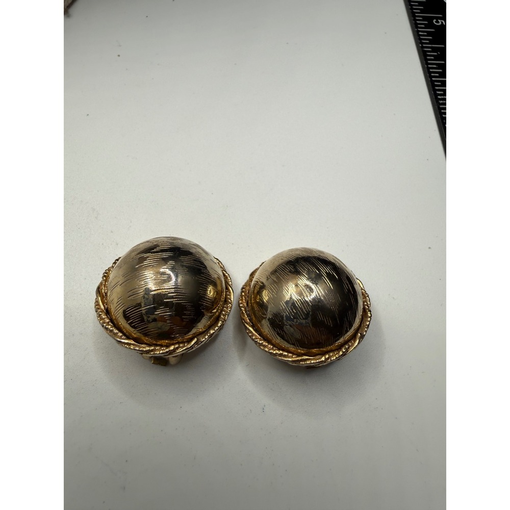 Vintage‎ Gold Tone Dome Clip On Earrings Textured Rope Border Statement Jewelry